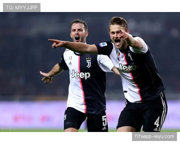 图赫尔重塑球队精神文化,显著提升竞争力与团队凝聚力 图赫尔重塑球队精神文化,显著提升竞争力与团队凝聚力