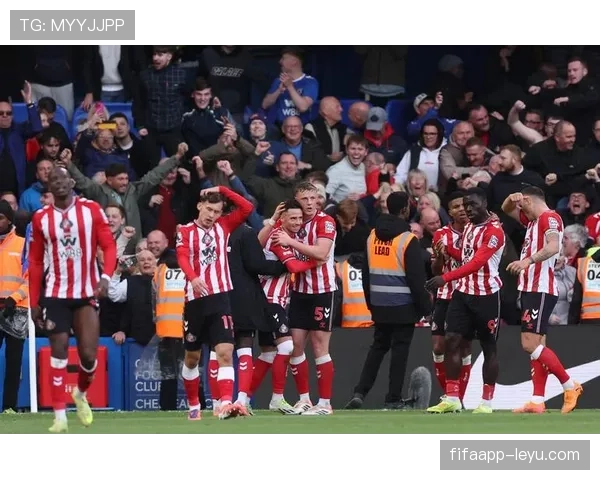 切尔西强势崛起,英超新赛季表现亮眼彰显夺冠雄心 切尔西强势崛起,英超新赛季表现亮眼彰显夺冠雄心