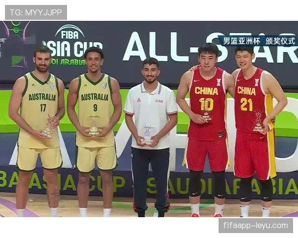 亚洲杯最佳阵容出炉：新星稳健崛起，传奇巨星再显神威