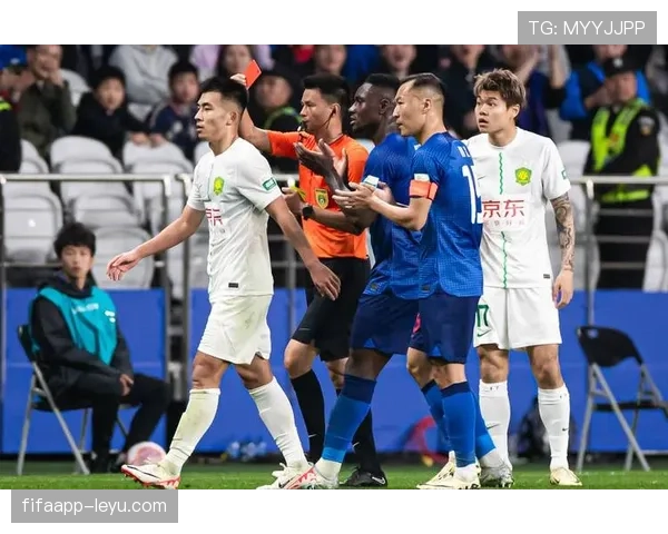 北京国安陷入迷失危机：战术混乱与核心流失，豪门地位面临严峻挑战