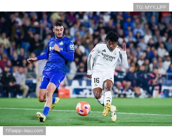 塞维利亚保级压力持续增加,赛季后期竞争格局带来变化 塞维利亚保级压力持续增加,赛季后期竞争格局带来变化