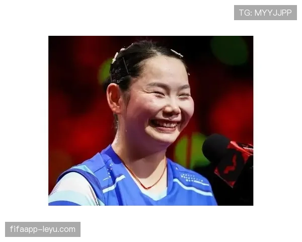 何卓佳，比赛一副冷面杀手样，私下像个花钱大佬，怎么看都像别人家的生活